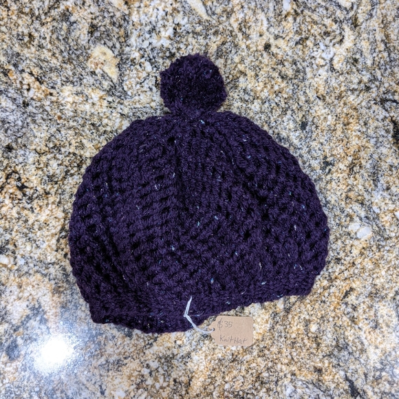 Purple knitted baret hat - Picture 2 of 2